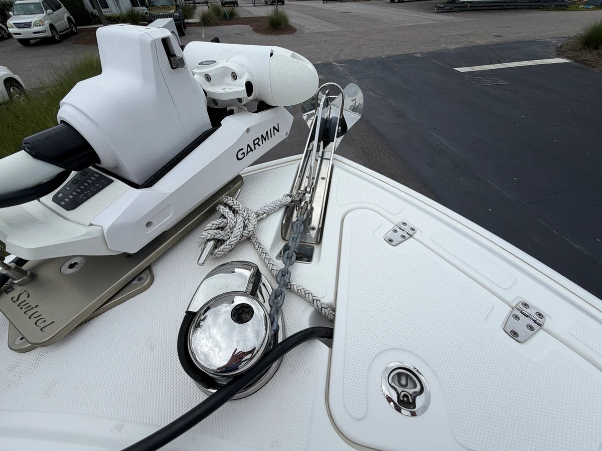 2018 Boston Whaler 230 OUTRAGE 23.0 feet, Charleston, SC #27