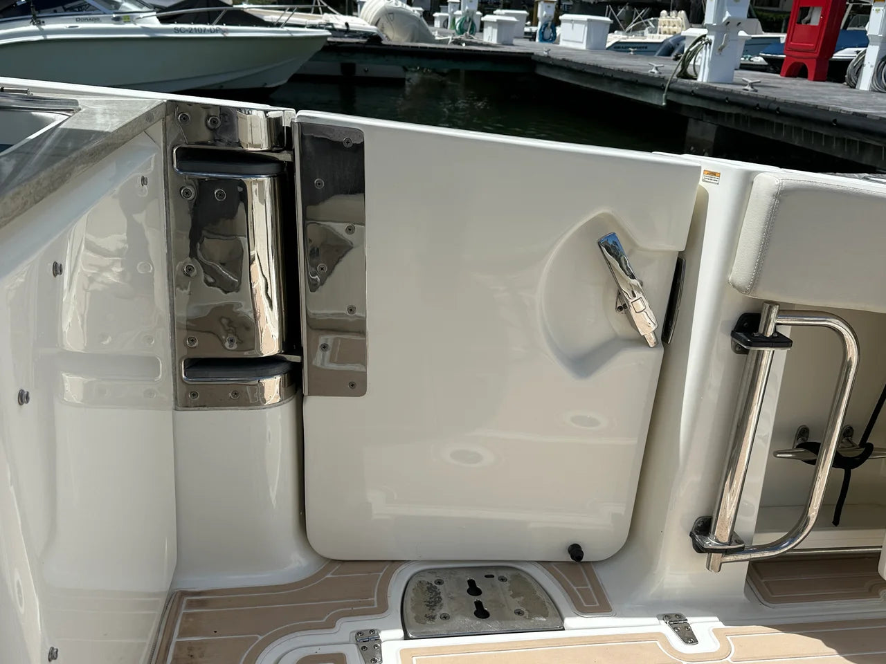 2017 Boston Whaler 320 VANTAGE 32.0 feet, Thunderbolt, GA #7