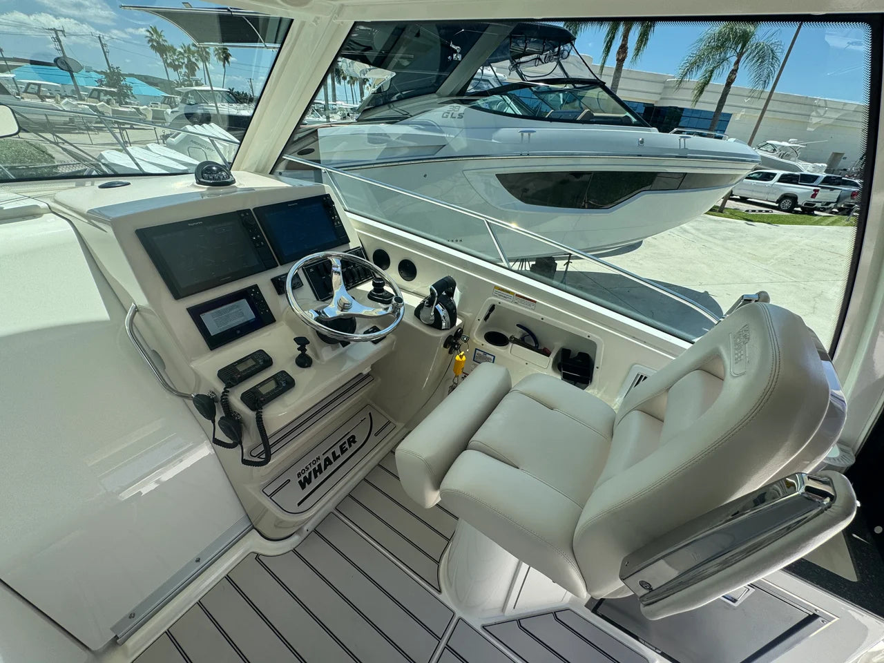 2018 Boston Whaler 315 CONQUEST 31.0 feet, Stuart, Florida #31