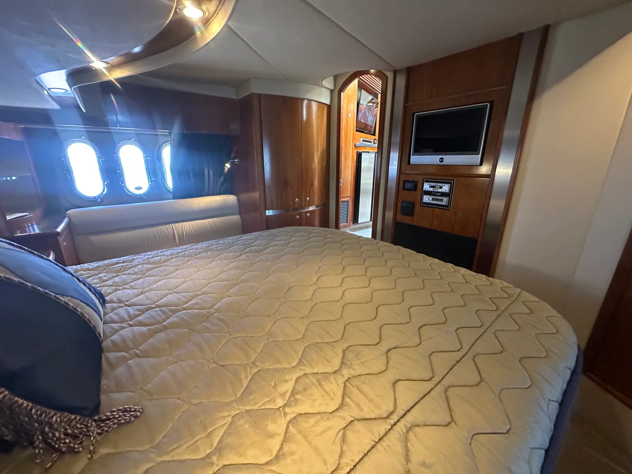2007 Cruisers Yachts 520 EXPRESS 52.0 feet, New Gretna, NJ #30
