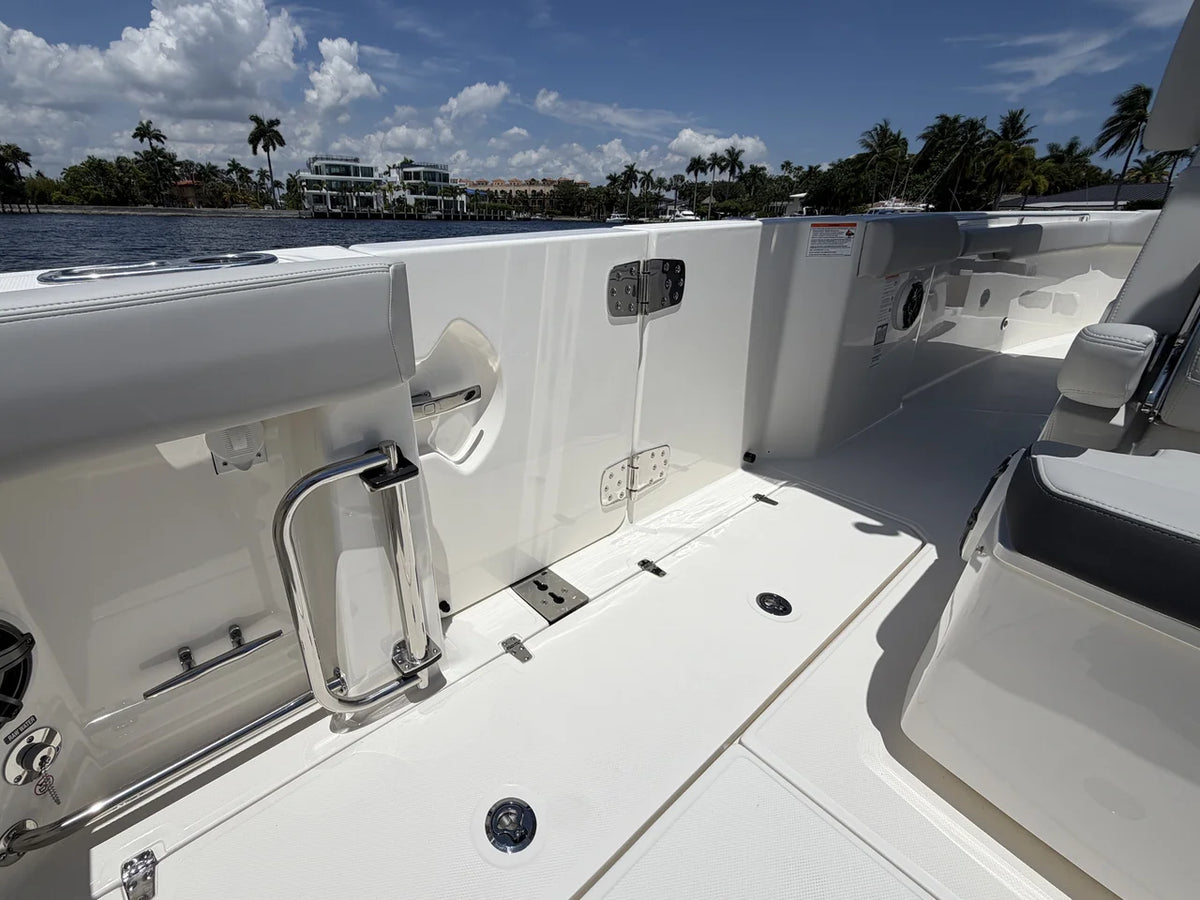 2026 Boston Whaler 330 Outrage 33.0 feet, Pompano Beach, Florida #31
