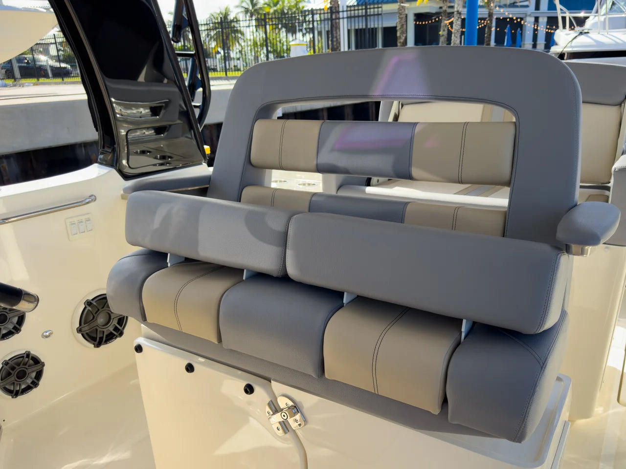 2025 Boston Whaler 350 REALM 35.0 feet, Fort Myers, FL #30