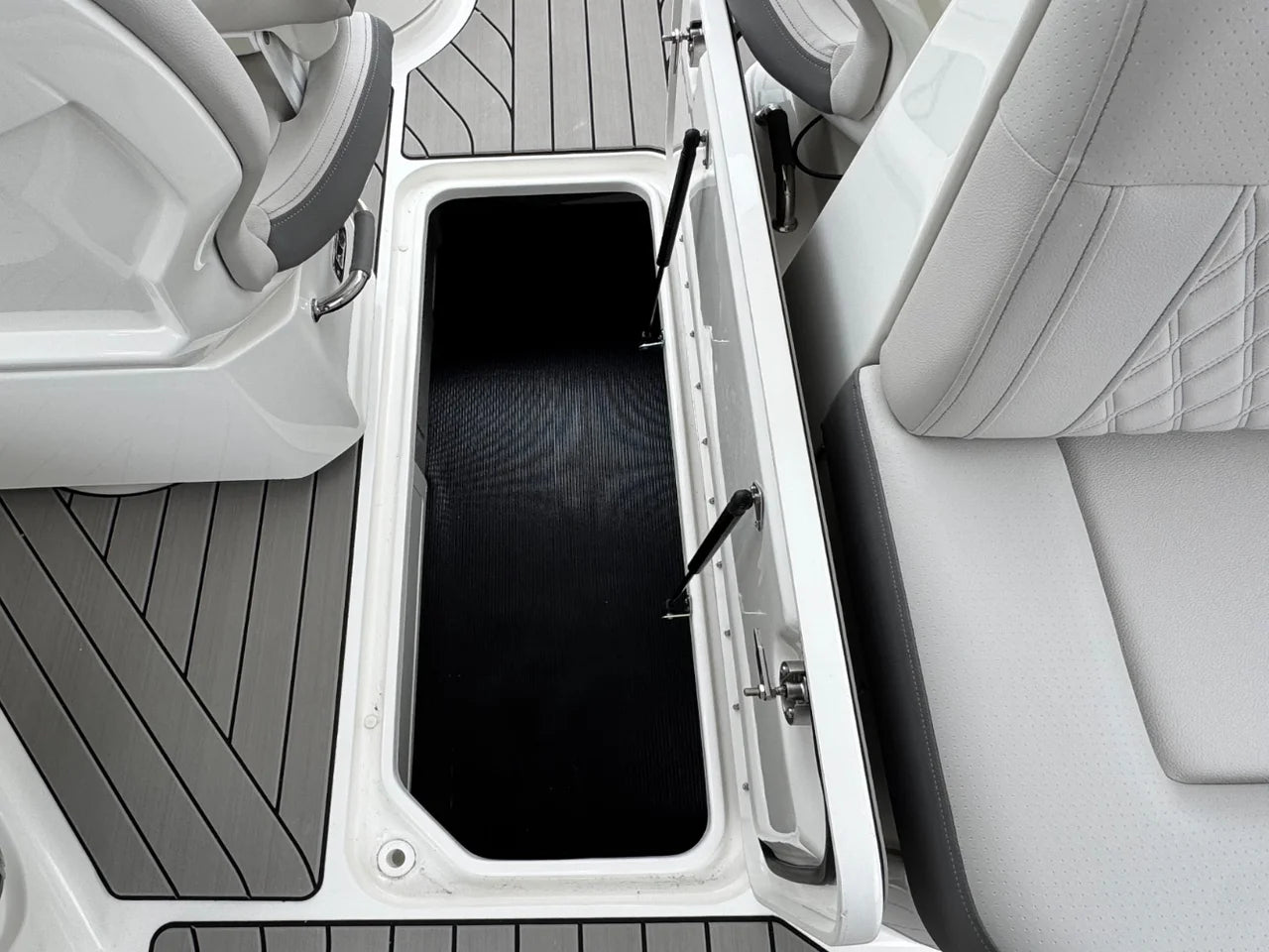 2026 Sea Ray SLX 310 Outboard 31.0 feet, Huntington, NY #30