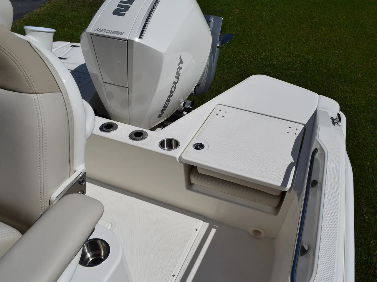 2027 Boston Whaler 220 Dauntless 22.0 feet, Thunderbolt, GA #8