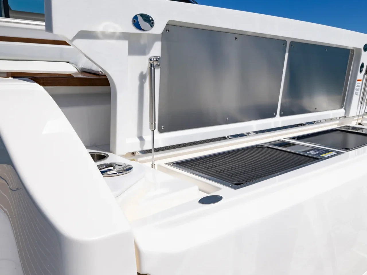 2026 Tiara Yachts 56 LS 56.0 feet, Inuvik, Northwest Territories #9