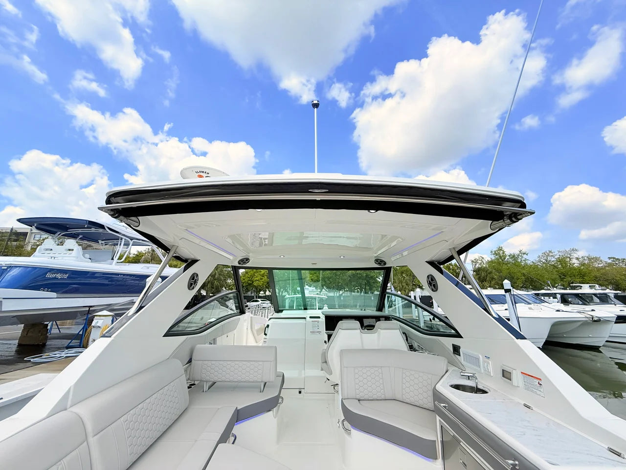 2026 Sea Ray Sundancer 320 Outboard 32.0 feet, St Petersburg, FL #38