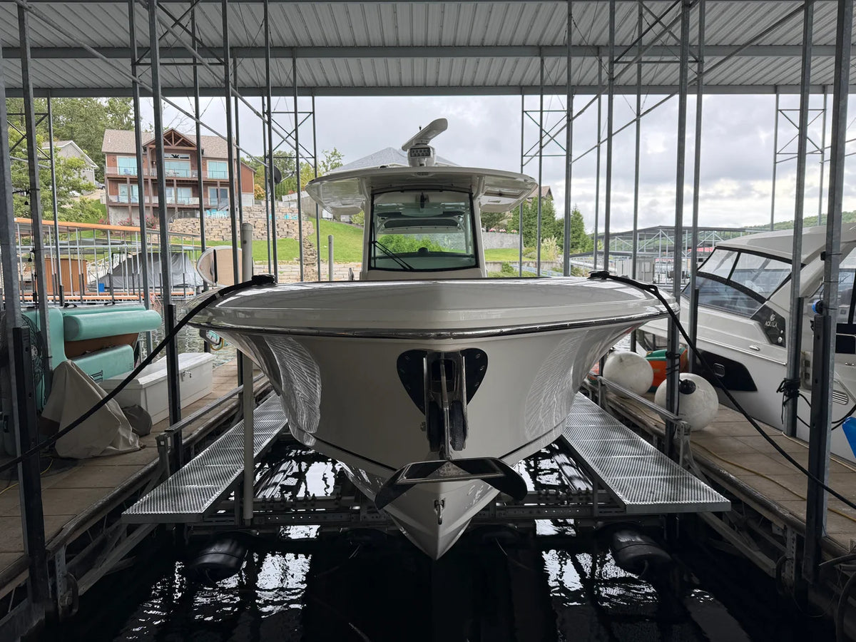 2017 Boston Whaler 350 OUTRAGE 35.0 feet, Lake Ozark, MO #4