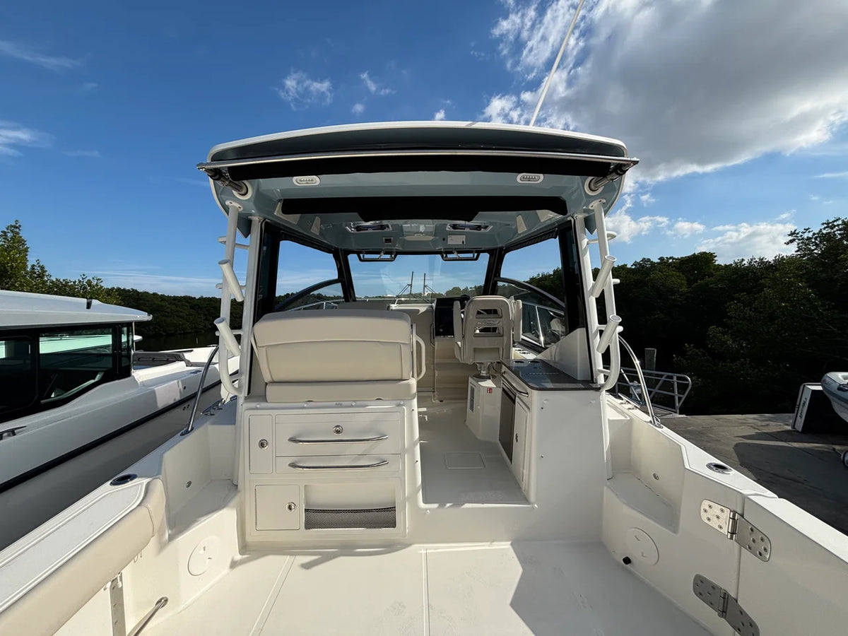 2026 Boston Whaler 325 Conquest 32.0 feet, Clearwater, Florida #4