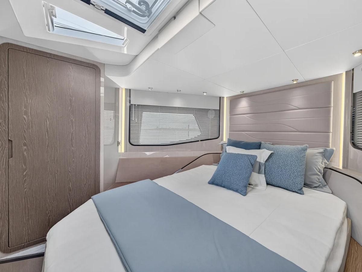 2026 Cruisers Yachts 57 FLY 57.0 feet, Stuart, Florida #18