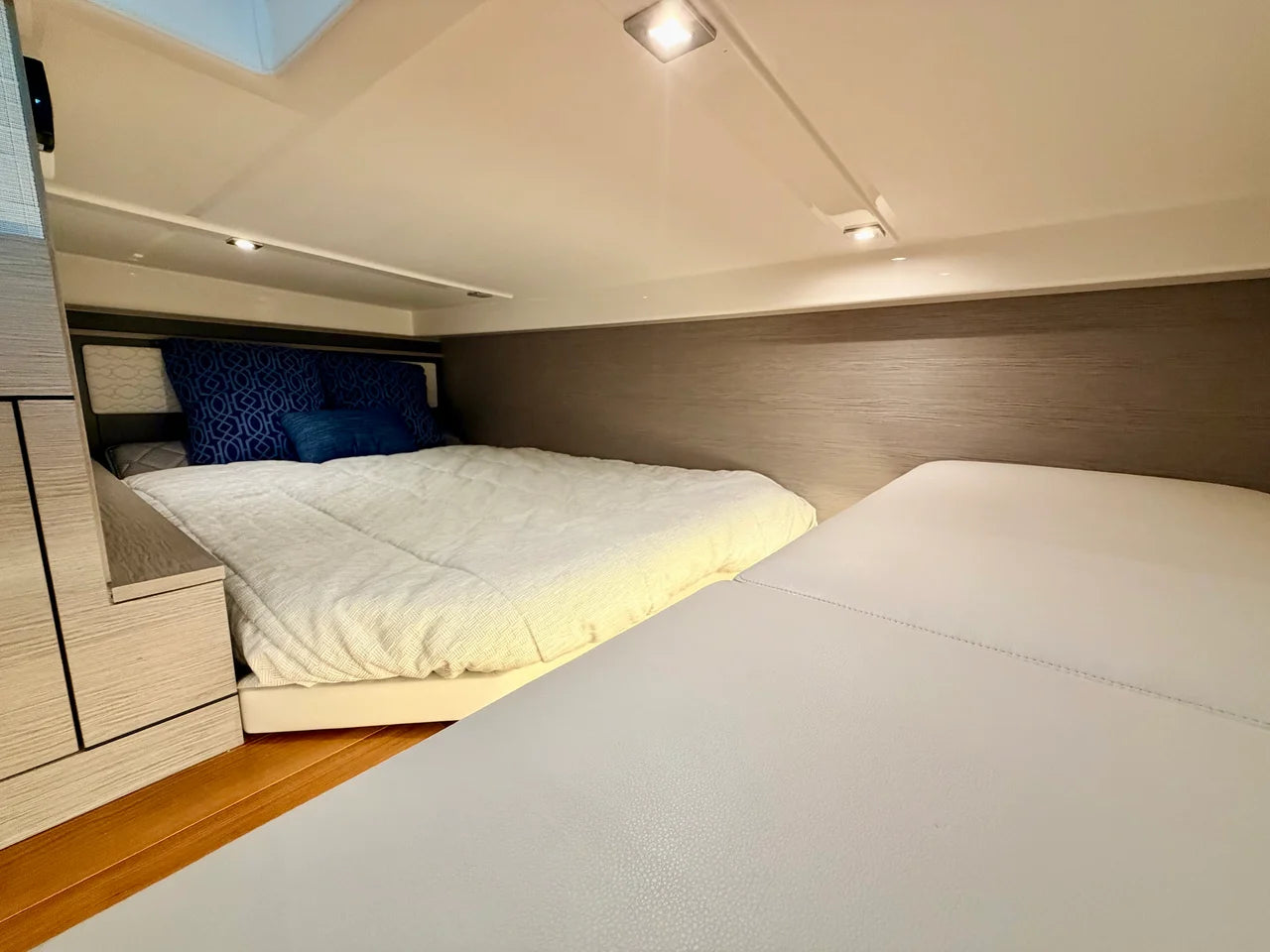 2022 Tiara Yachts 43 LE 43.0 feet, Jupiter, Florida #40