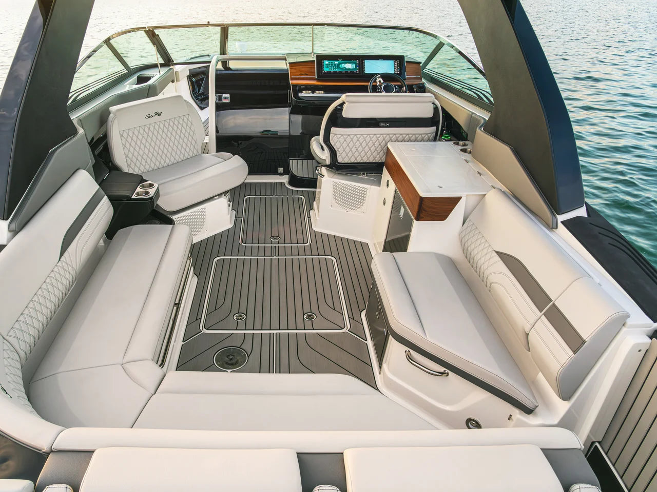 2026 Sea Ray SLX 360 Outboard  36.0 feet, Inuvik, Northwest Territories #18