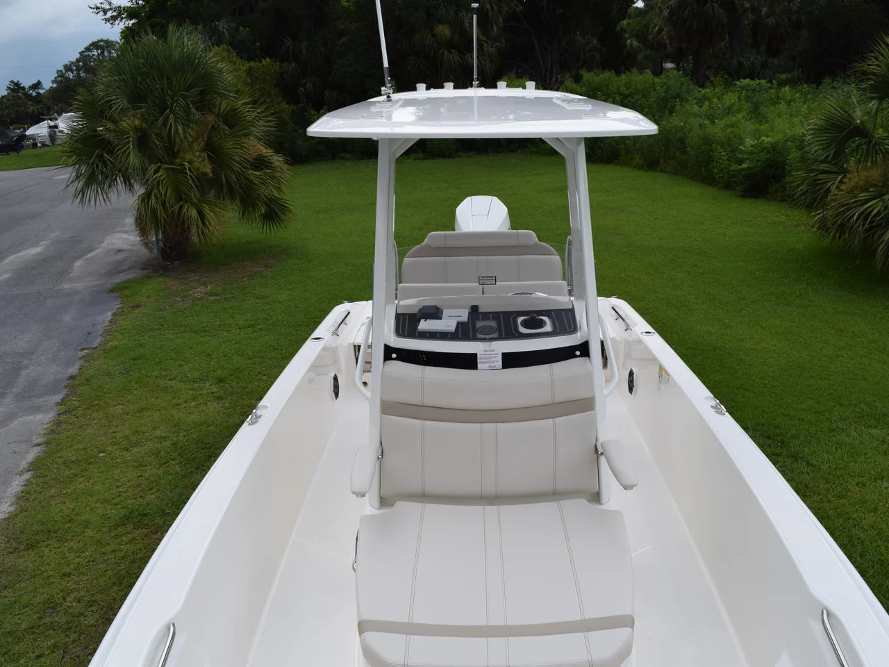 2026 Boston Whaler 250 Dauntless 25.0 feet, Thunderbolt, GA #16