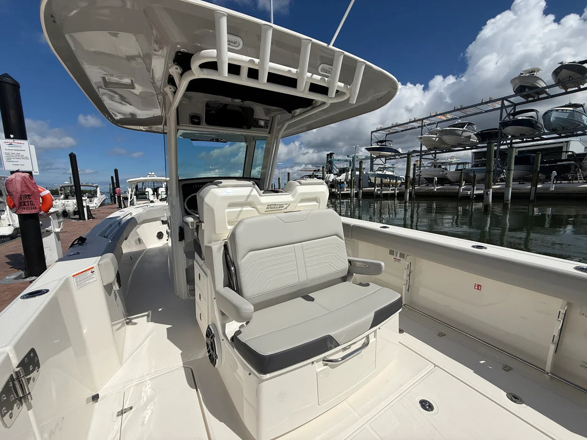 2026 Boston Whaler 330 Outrage 33.0 feet, Sarasota, FL #24