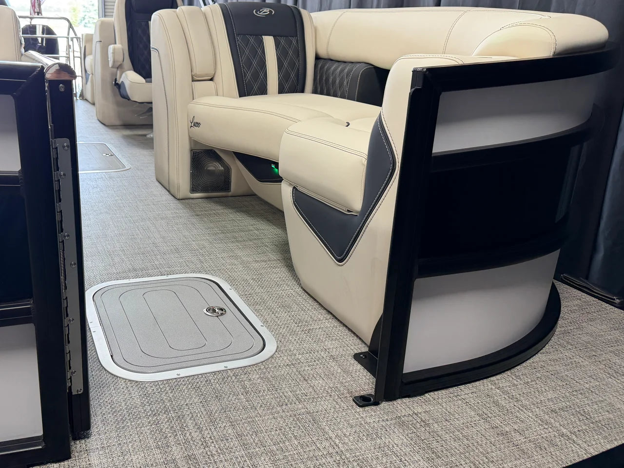 2027 Barletta LUSSO23QCSS 23.0 feet, Nisswa, Minnesota #13