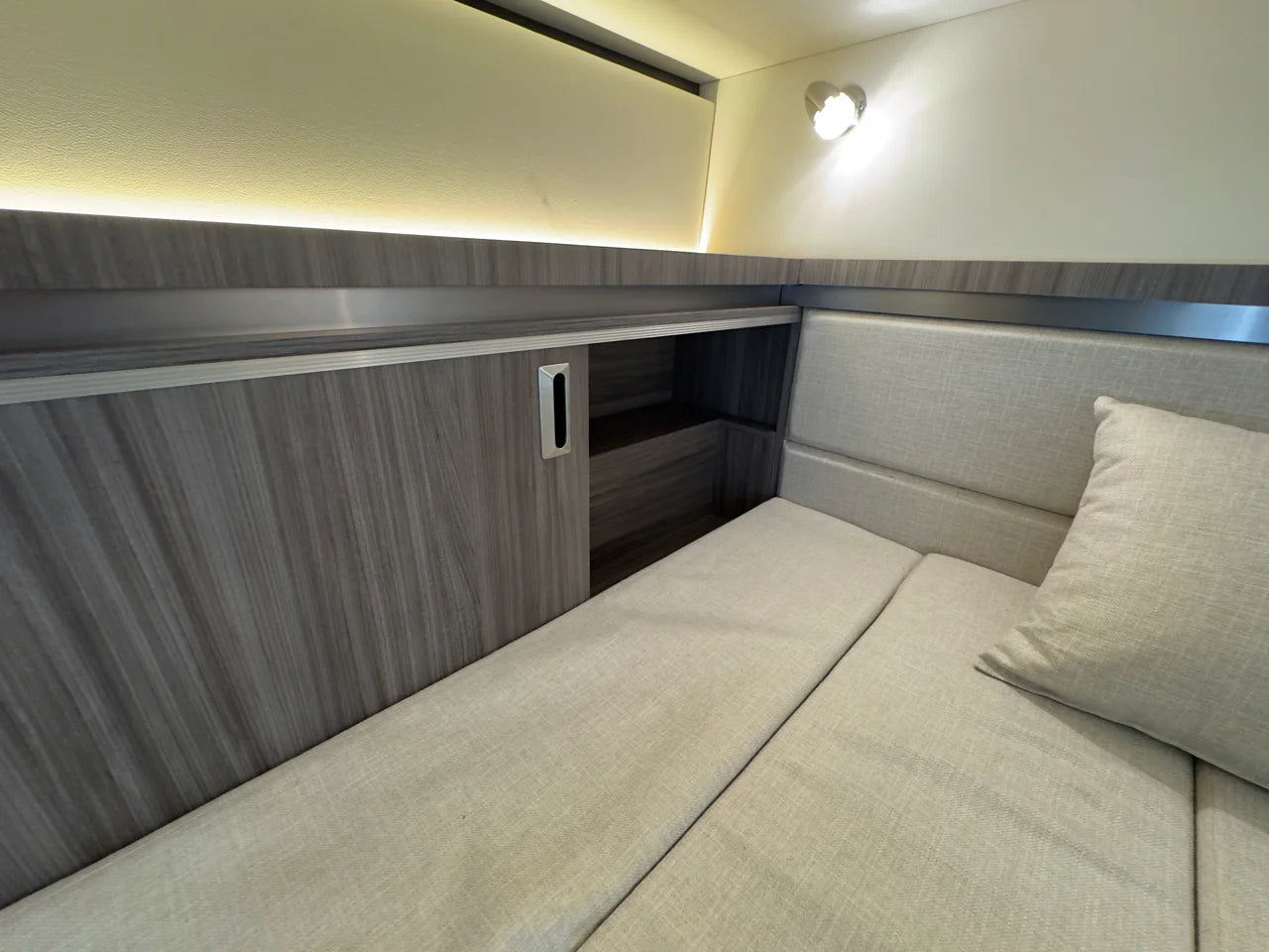 2021 Sea Ray 320 SUNDANCER OB 32.0 feet, Norwalk, Connecticut #103