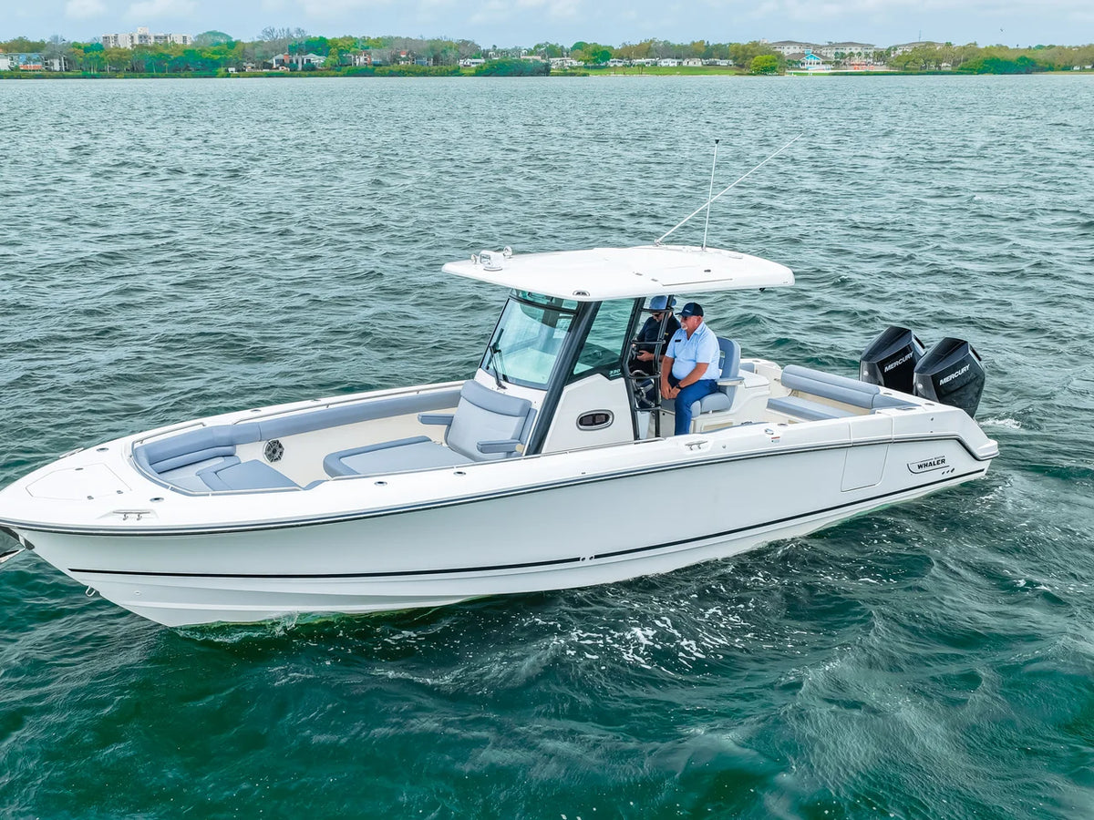 2026 Boston Whaler 330 Outrage 33.0 feet, Clearwater, Florida #16
