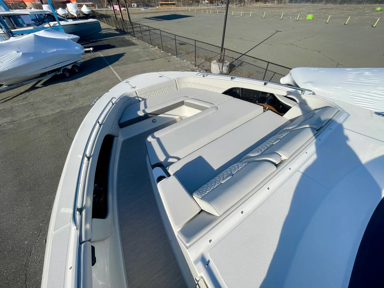 2026 Sea Ray Sundancer 370 Outboard 37.0 feet, Danvers, Massachusetts #17