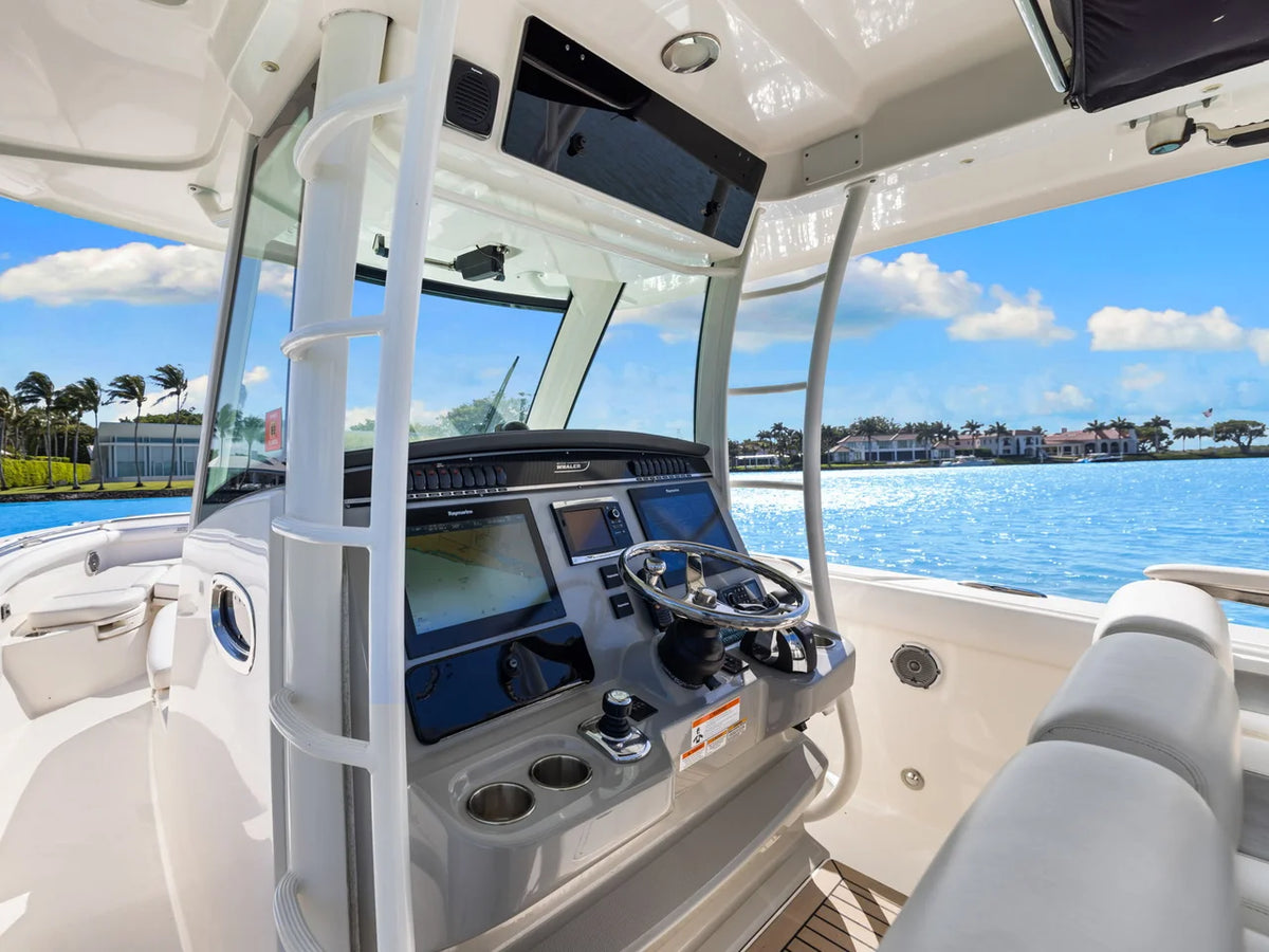 2014 Boston Whaler 350 OUTRAGE 35.0 feet, Naples, Florida #26