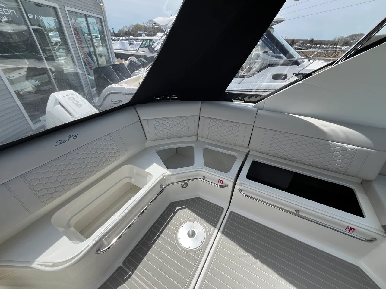 2026 Sea Ray Sundancer 320 Outboard 32.0 feet, Westbrook, Connecticut #9