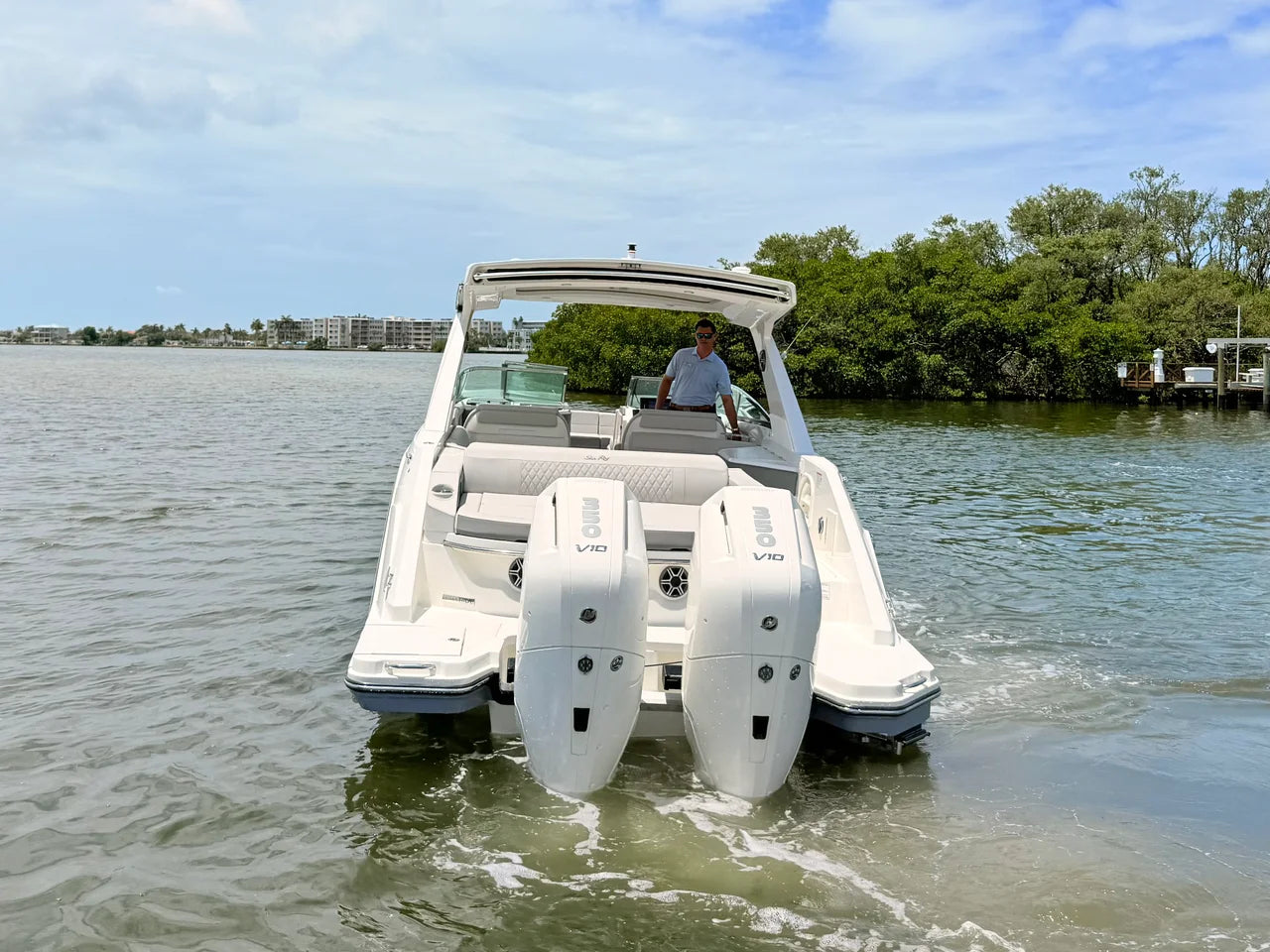 2026 Sea Ray SLX 310 Outboard 31.0 feet, St Petersburg, FL #17