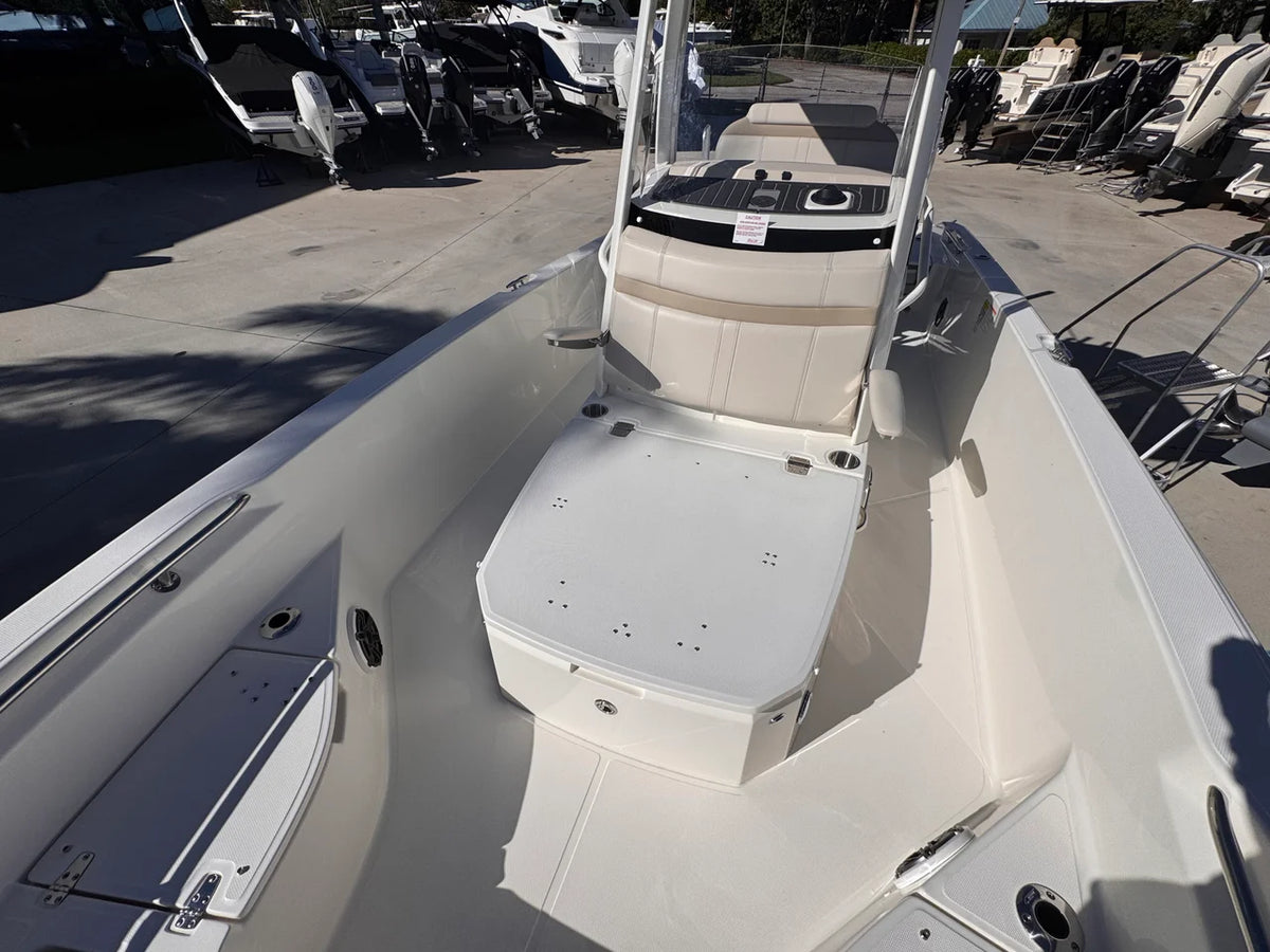 2026 Boston Whaler 250 Dauntless 25.0 feet, Stuart, Florida #22