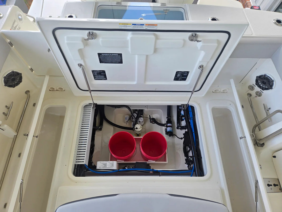2027 Boston Whaler 330 Outrage 33.0 feet, Charleston, SC #6