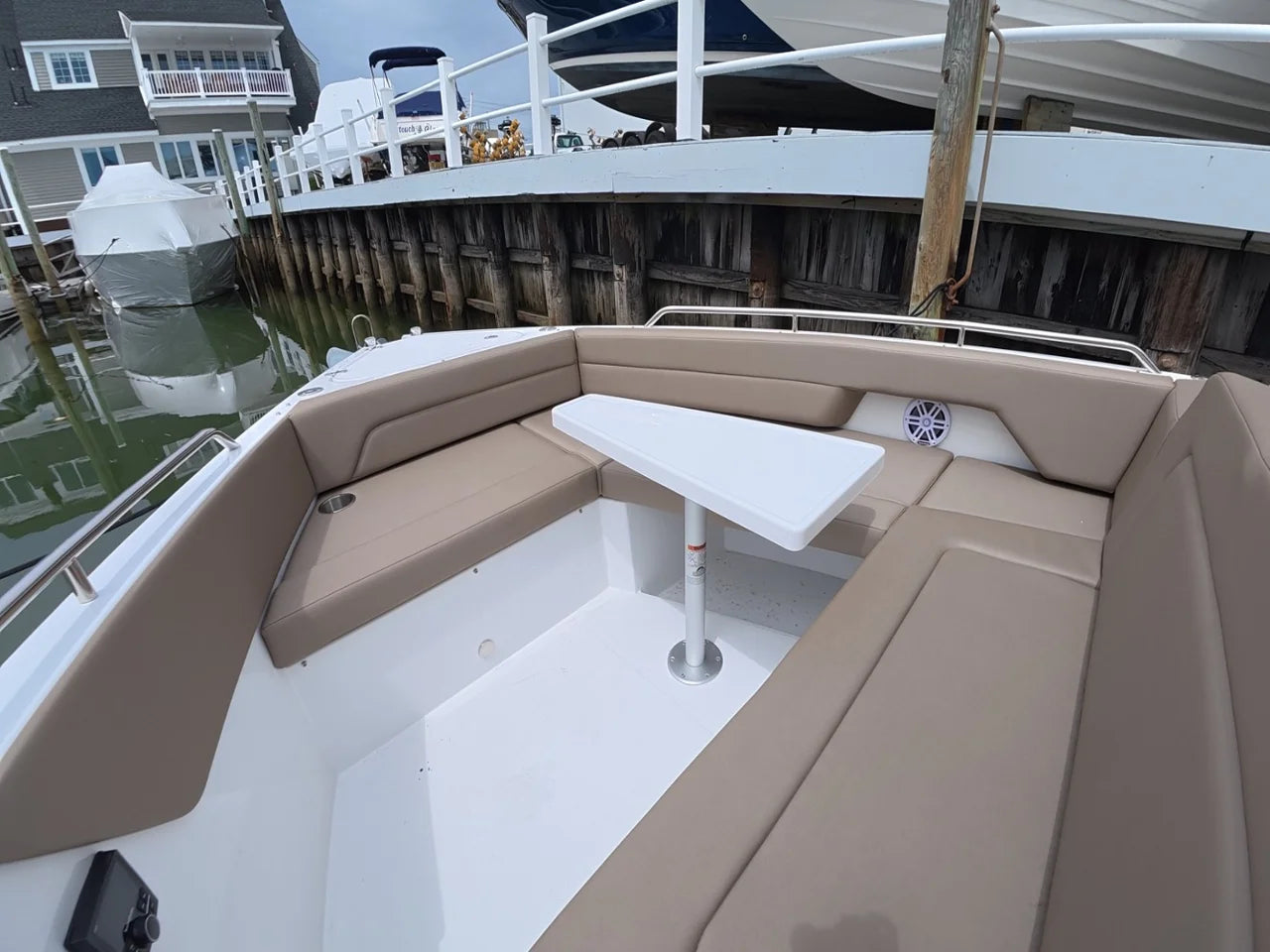 2026 Cruisers Yachts 38 VTR EC 38.0 feet, Quincy, MA #58