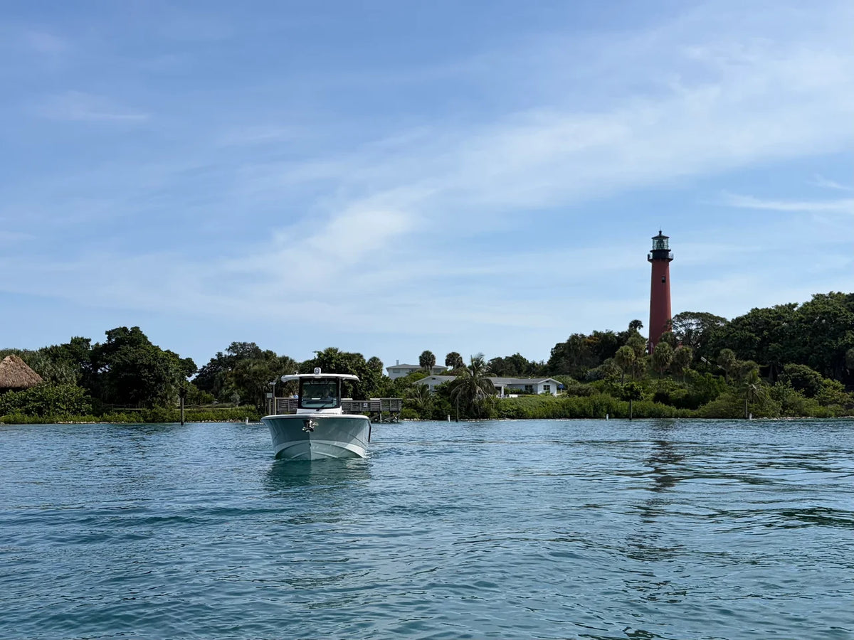 2026 Boston Whaler 330 Outrage 33.0 feet, Jupiter, Florida #8