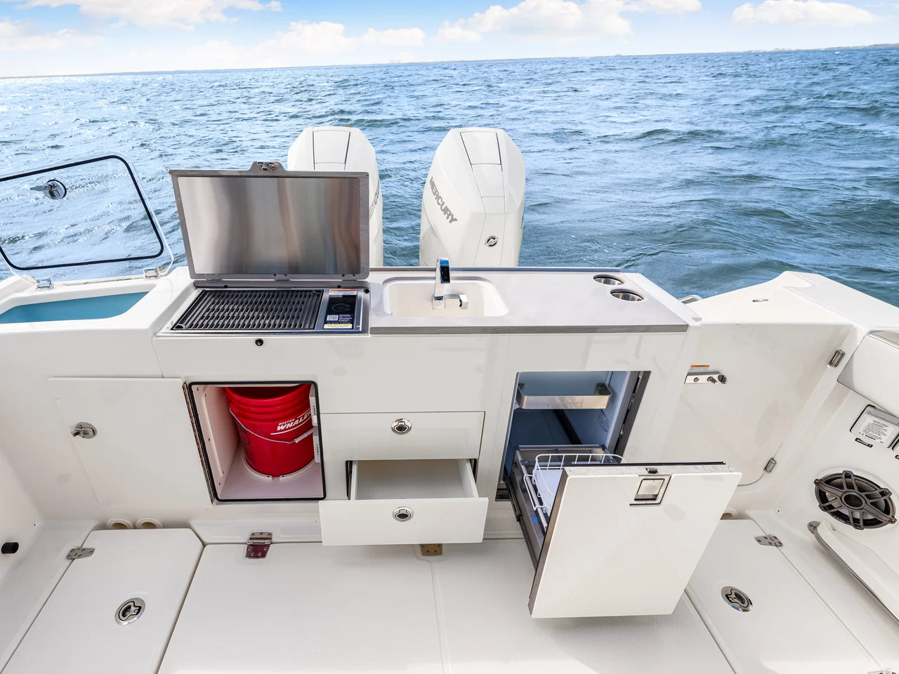 2026 Boston Whaler 330 Vantage 33.0 feet, Clearwater, Florida #37