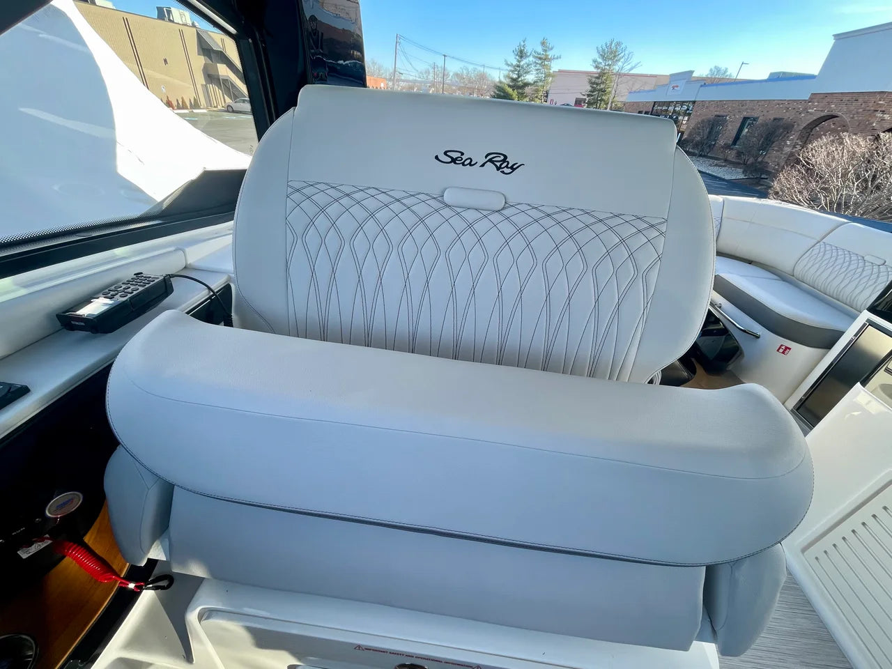 2026 Sea Ray Sundancer 370 Outboard 37.0 feet, Danvers, Massachusetts #8