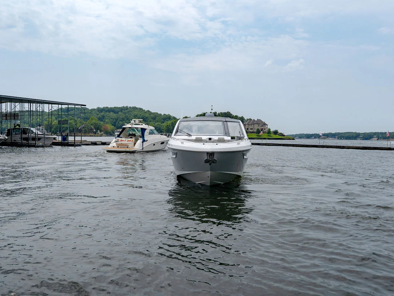 2027 Cruisers Yachts 42 GLS Outboard 42.0 feet, Lake Ozark, MO #4
