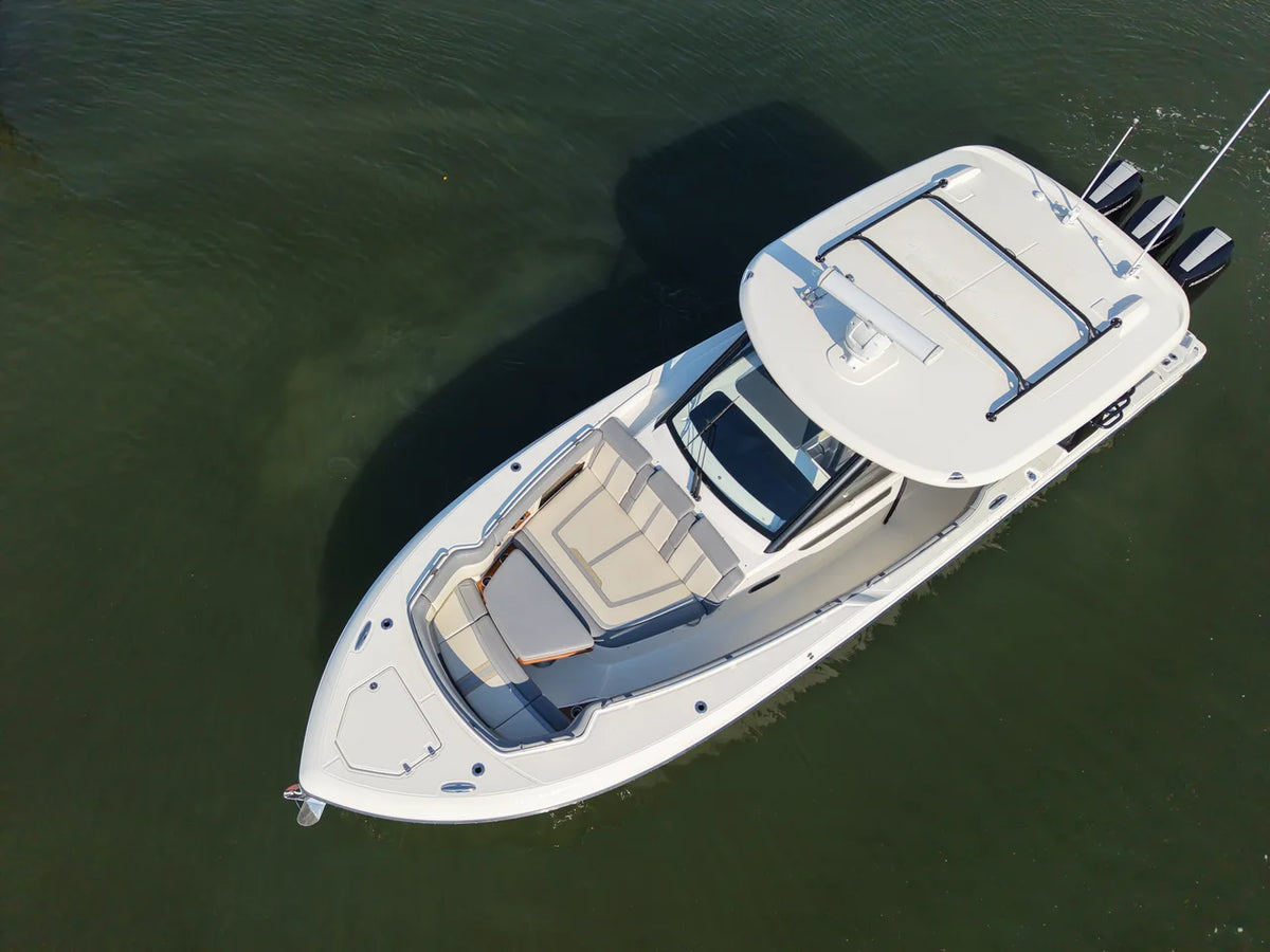 2025 Boston Whaler 350 REALM 35.0 feet, Greenwich, CT #6