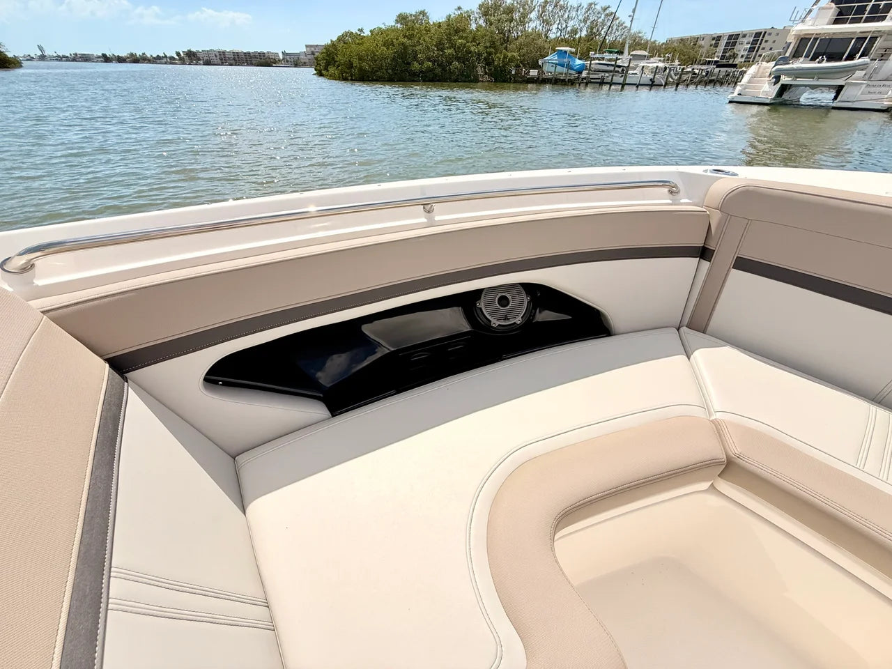 2026 Boston Whaler 280 Vantage 28.0 feet, St Petersburg, FL #52