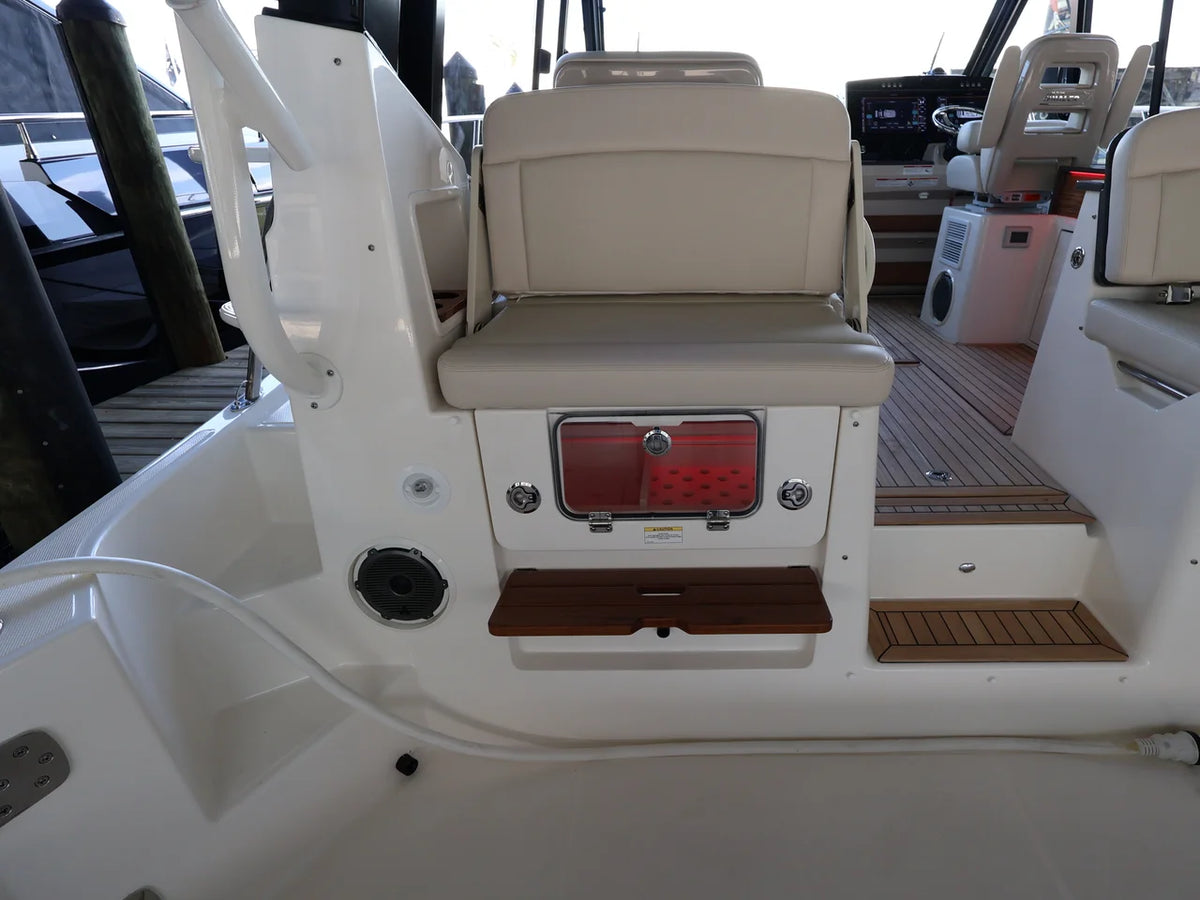 2026 Boston Whaler 405 Conquest 40.0 feet, Naples, Florida #30