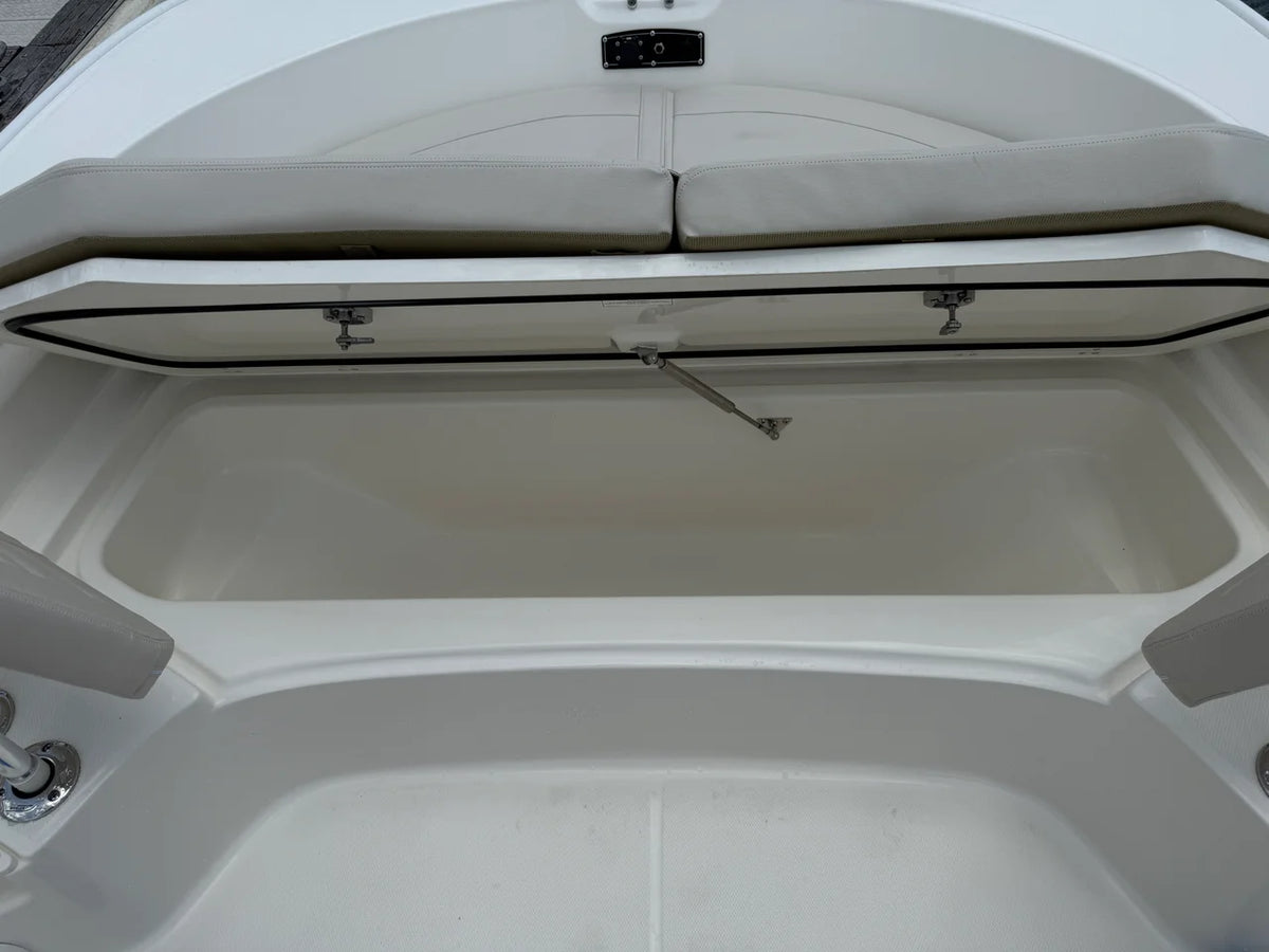 2027 Boston Whaler 210 Montauk 21.0 feet, Wrightsville Beach, North Carolina #24
