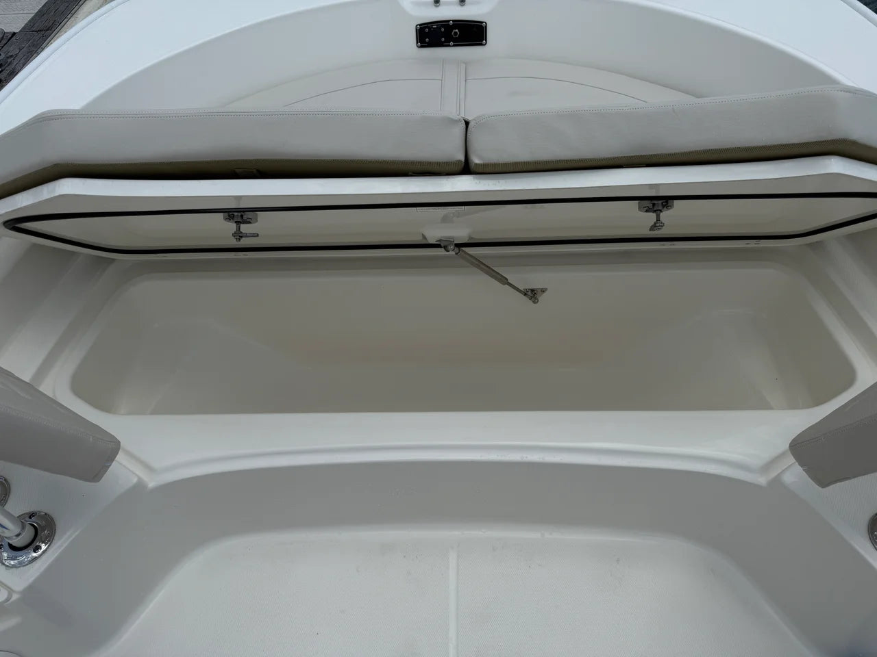 2027 Boston Whaler 210 Montauk 21.0 feet, Wrightsville Beach, North Carolina #24
