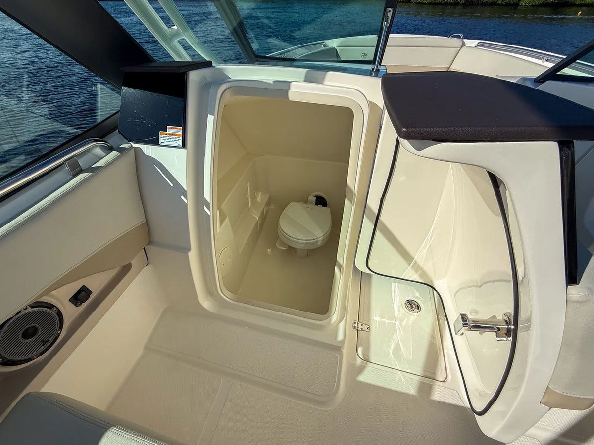 2027 Boston Whaler 240 Vantage 24.0 feet, Fort Myers, FL #21