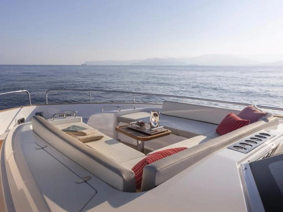 2027 Azimut Magellano 66 66.0 feet, Inuvik, Northwest Territories #17