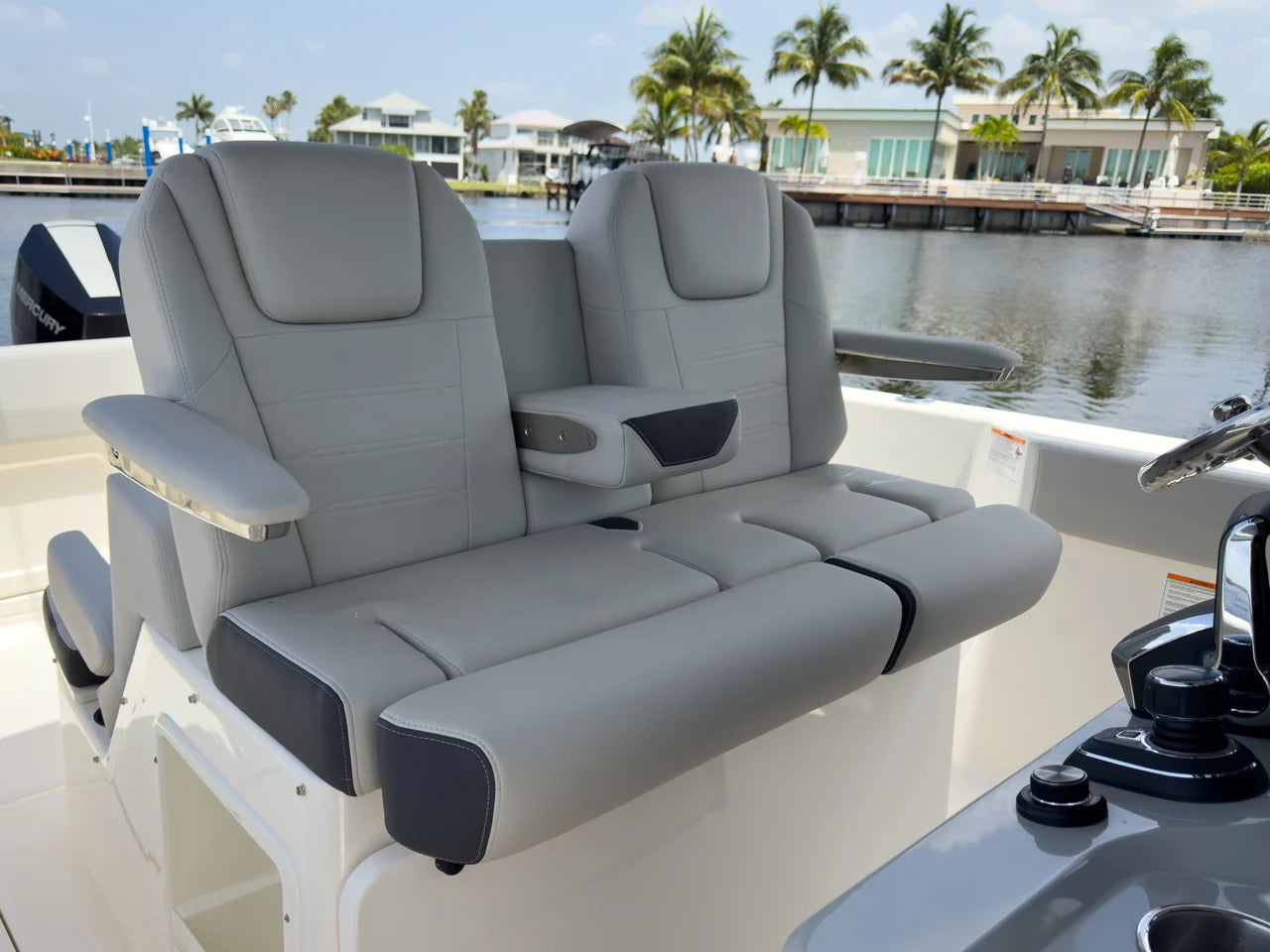 2026 Boston Whaler 330 Outrage 33.0 feet, Fort Myers, Florida #14
