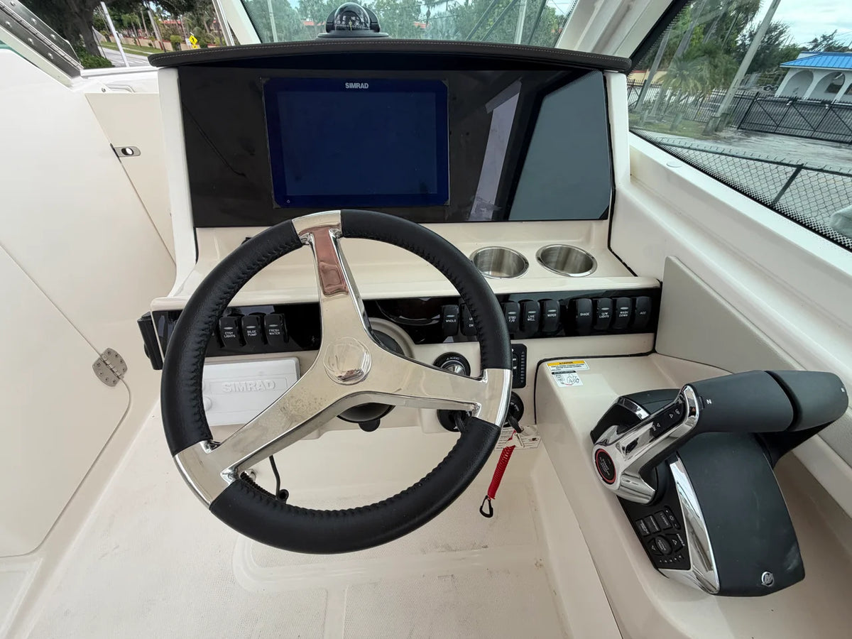 2027 Boston Whaler 280 Vantage 28.0 feet, Stuart, Florida #21