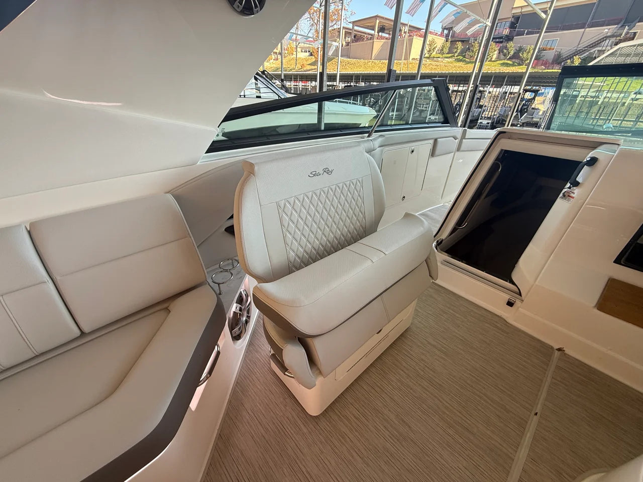 2026 Sea Ray SLX 400 Outboard 40.0 feet, Lake Ozark, MO #42