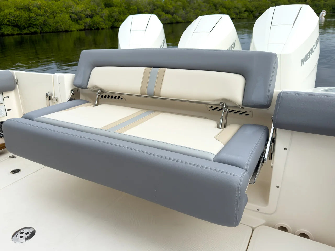 2026 Boston Whaler 350 Realm 35.0 feet, Fort Myers, FL #7