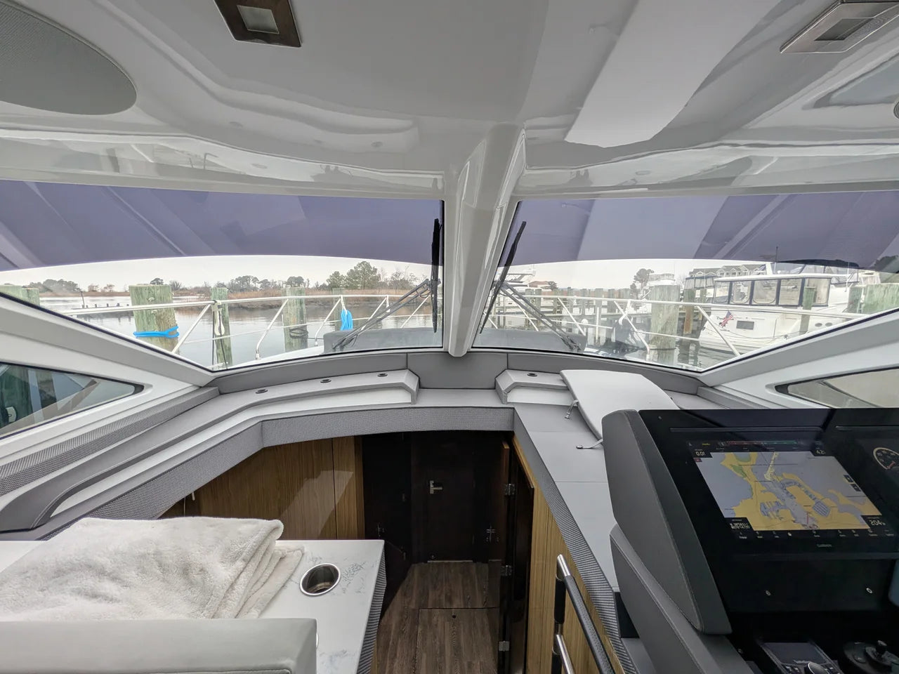 2022 Cruisers Yachts 54 Cantius 54.0 feet, Grasonville, MD #25