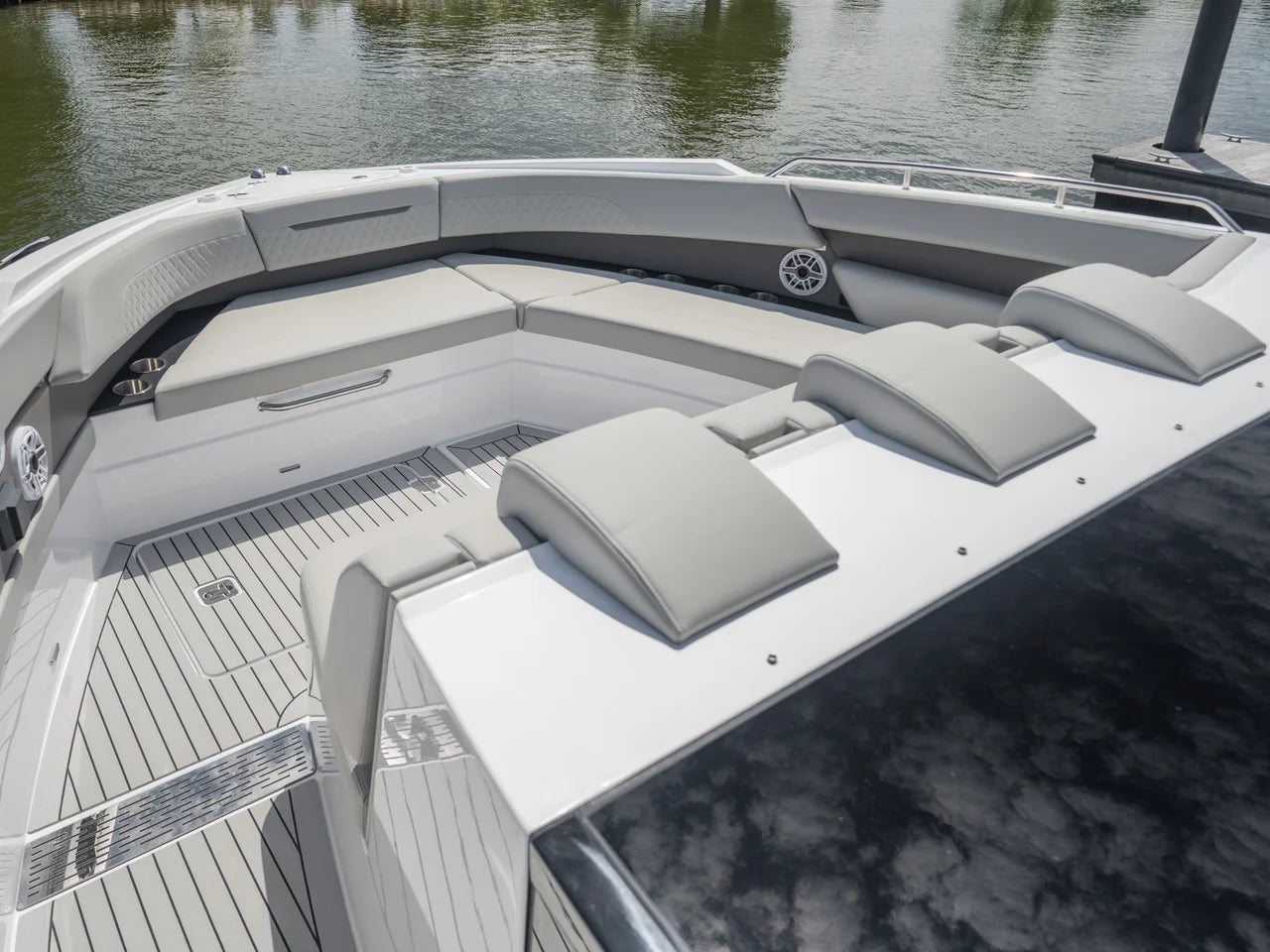 2026 Cruisers Yachts 50GLS OB 50.0 feet, Grasonville, MD #60