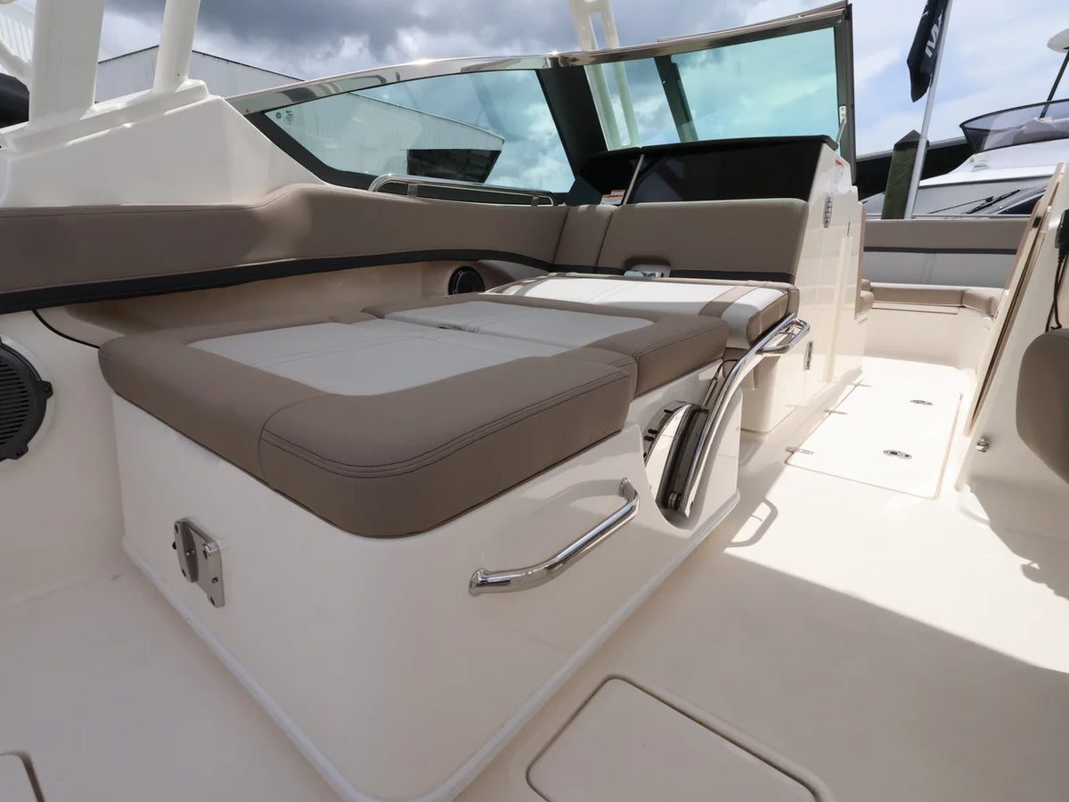 2026 Boston Whaler 240 Vantage 24.0 feet, Naples, Florida #12