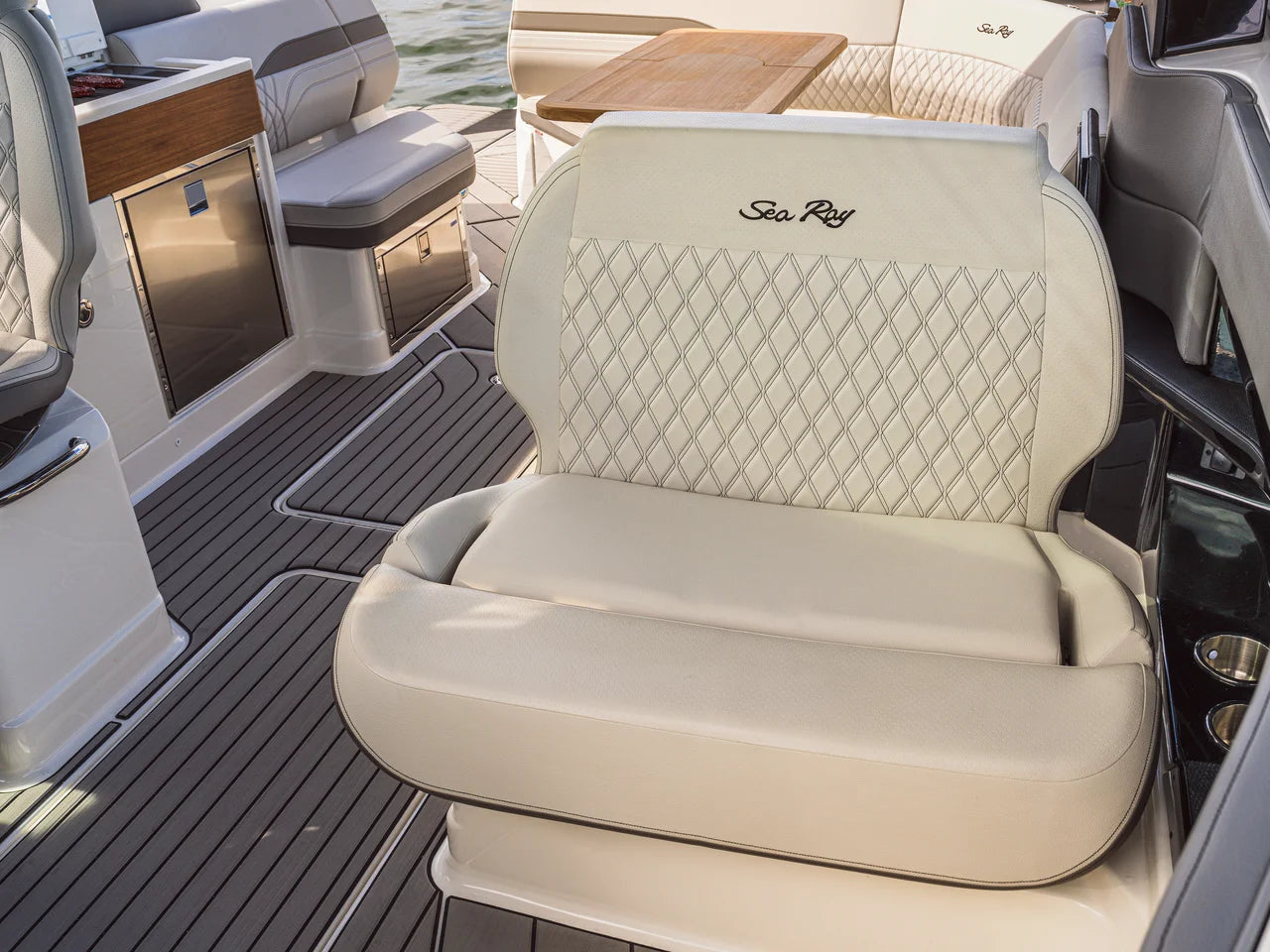 2026 Sea Ray SLX 360 Outboard  36.0 feet, Inuvik, Northwest Territories #44