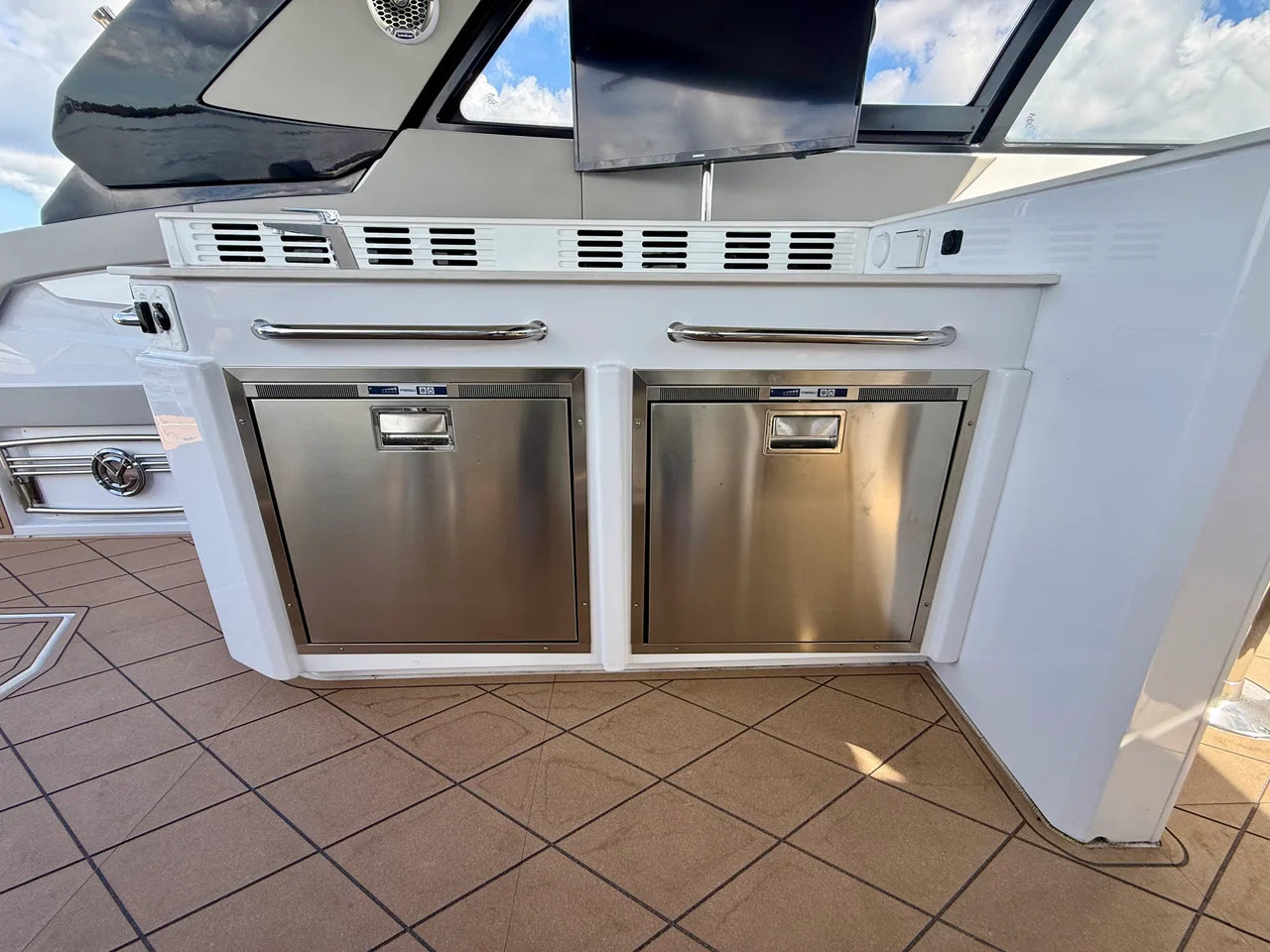 2024 Cruisers Yachts 42 GLS OB 42.0 feet, Fort Myers, FL #30