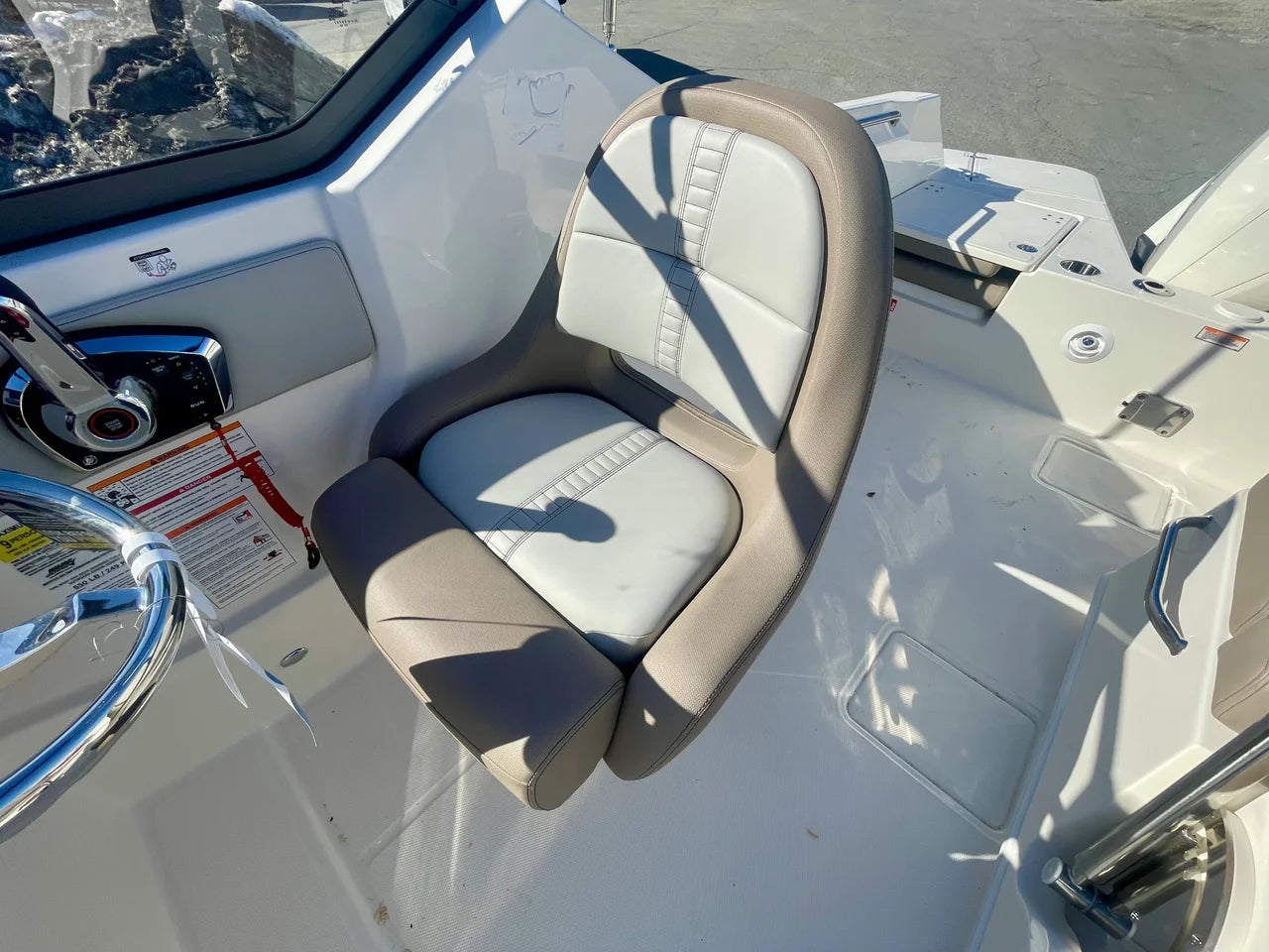 2026 Boston Whaler 210 Vantage 21.0 feet, Quincy, MA #14