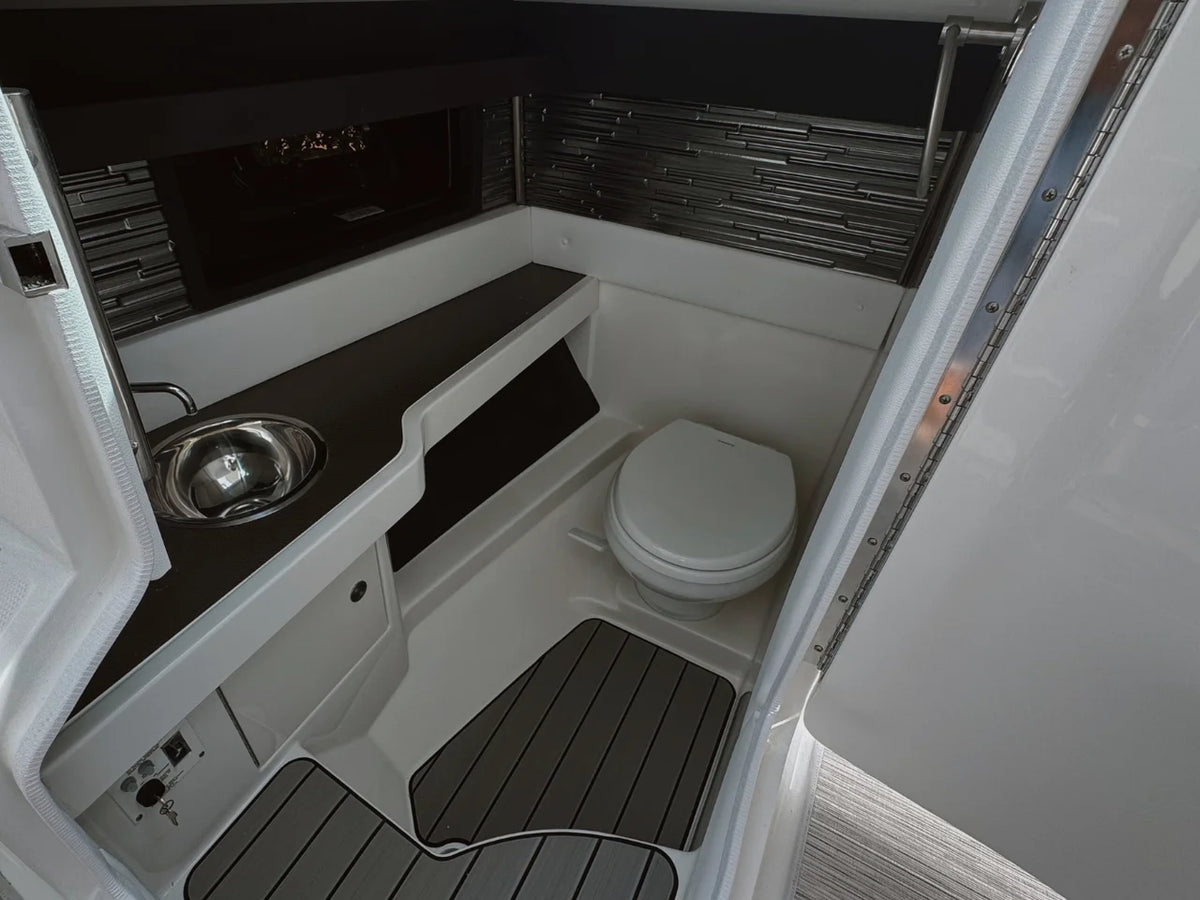 2026 Sea Ray SLX 310 Outboard 31.0 feet, Jupiter, Florida #18