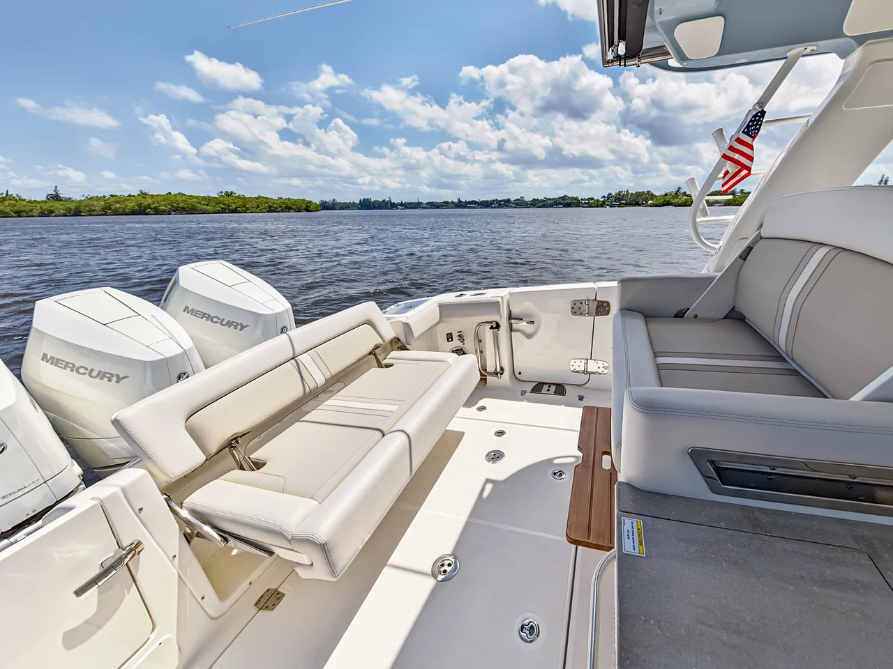 2025 Boston Whaler 350 REALM 35.0 feet, Stuart, Florida #57